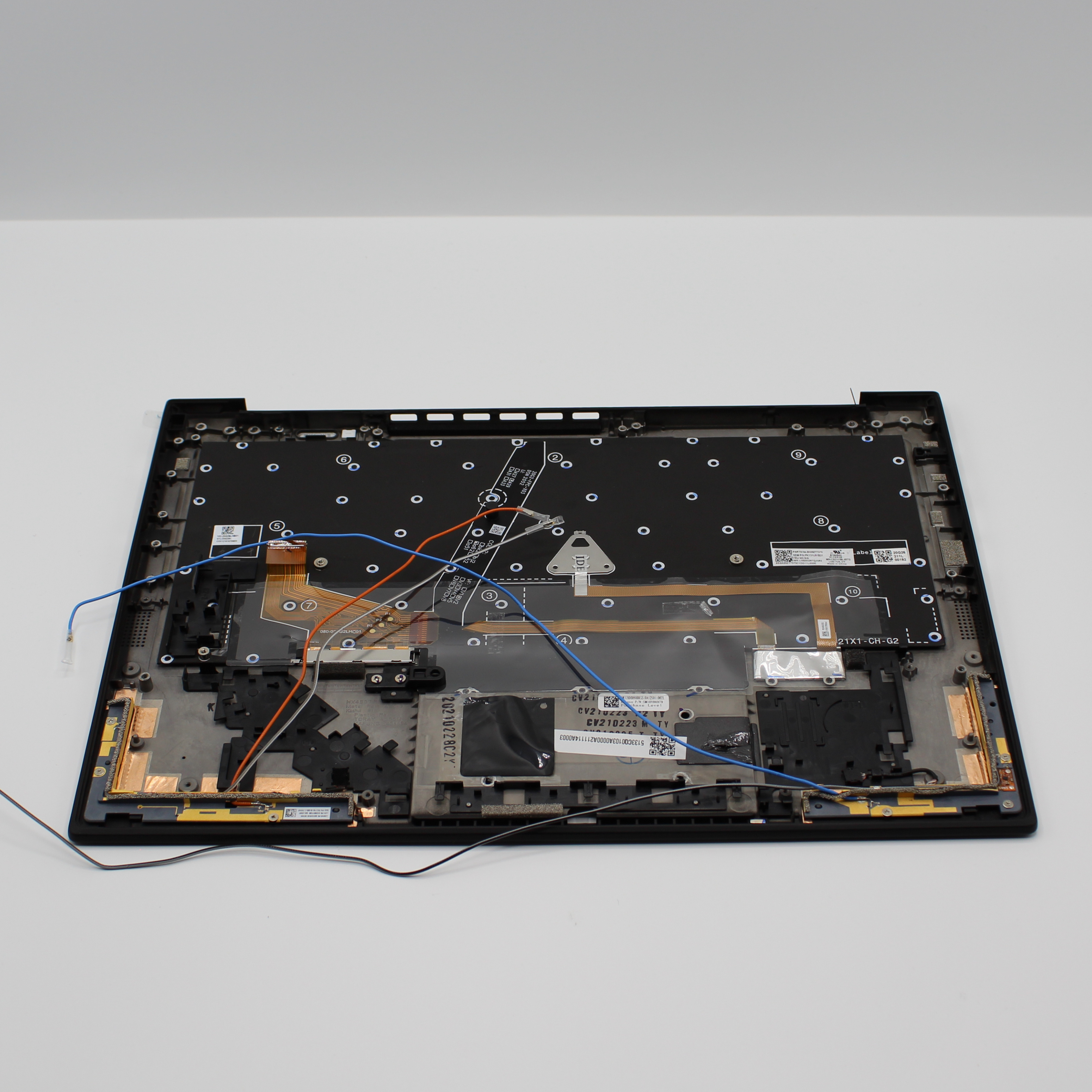 Lenovo ThinkPad X1 Carbon Gen 9 Palmrest w/ TUR Keyboard 5M11C53368