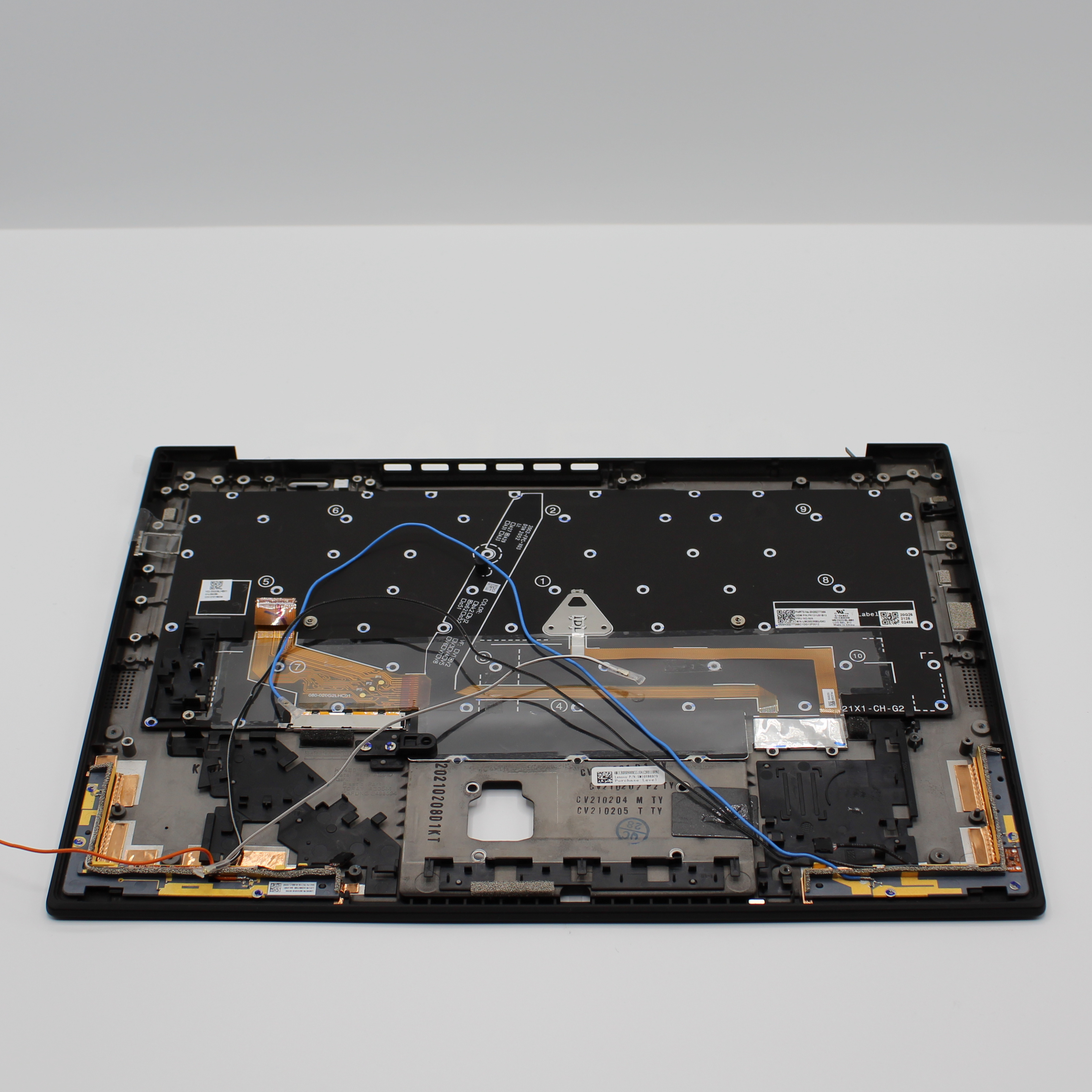 Lenovo ThinkPad X1 Carbon Gen 9 Palmrest w/ FR Keyboard 5M11C53238